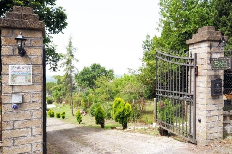 Bed And Breakfast Romantica Evasione Sutri Exterior foto