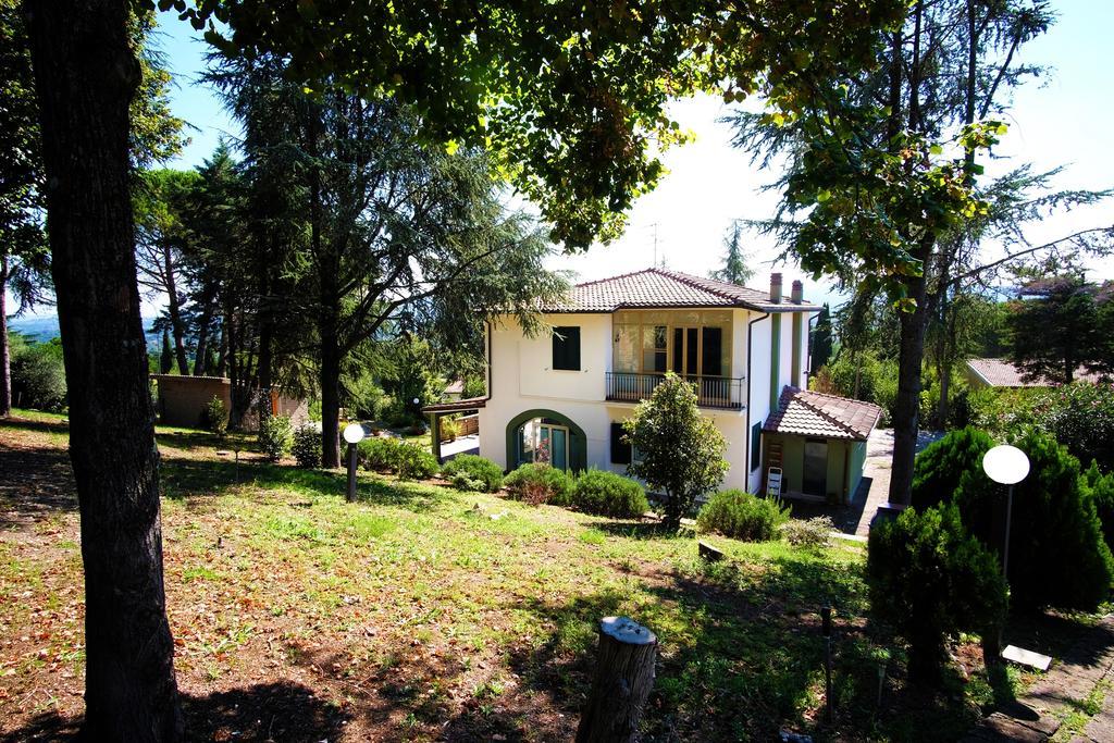 Bed And Breakfast Romantica Evasione Sutri Exterior foto